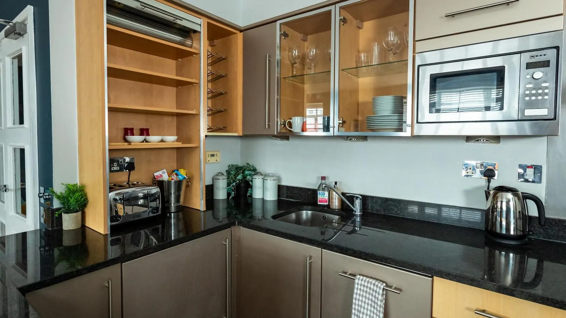 Top Floor Apartment In City Centre Brighton